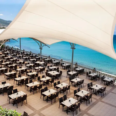 Üdülőközpont Tusan 5*